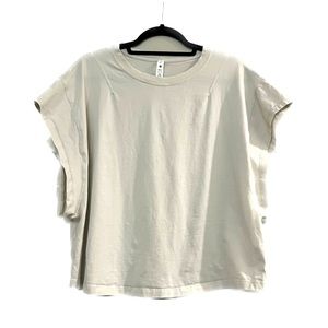 Lululemon Stretch Cropped T Shirt